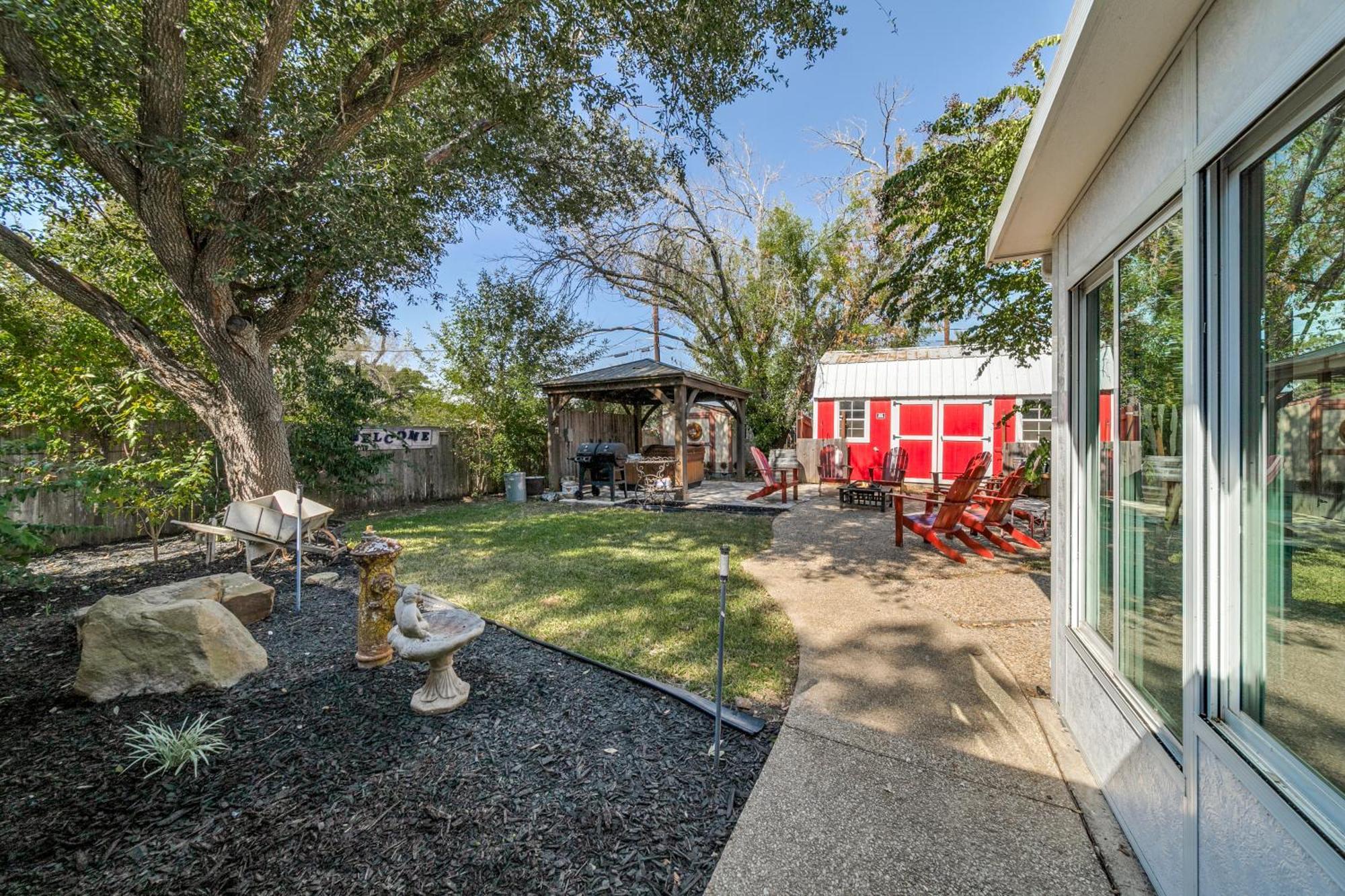 Charming Pet Friendly 4 Bdrm Home Mins To Main St And Wineries Fredericksburg Exterior photo