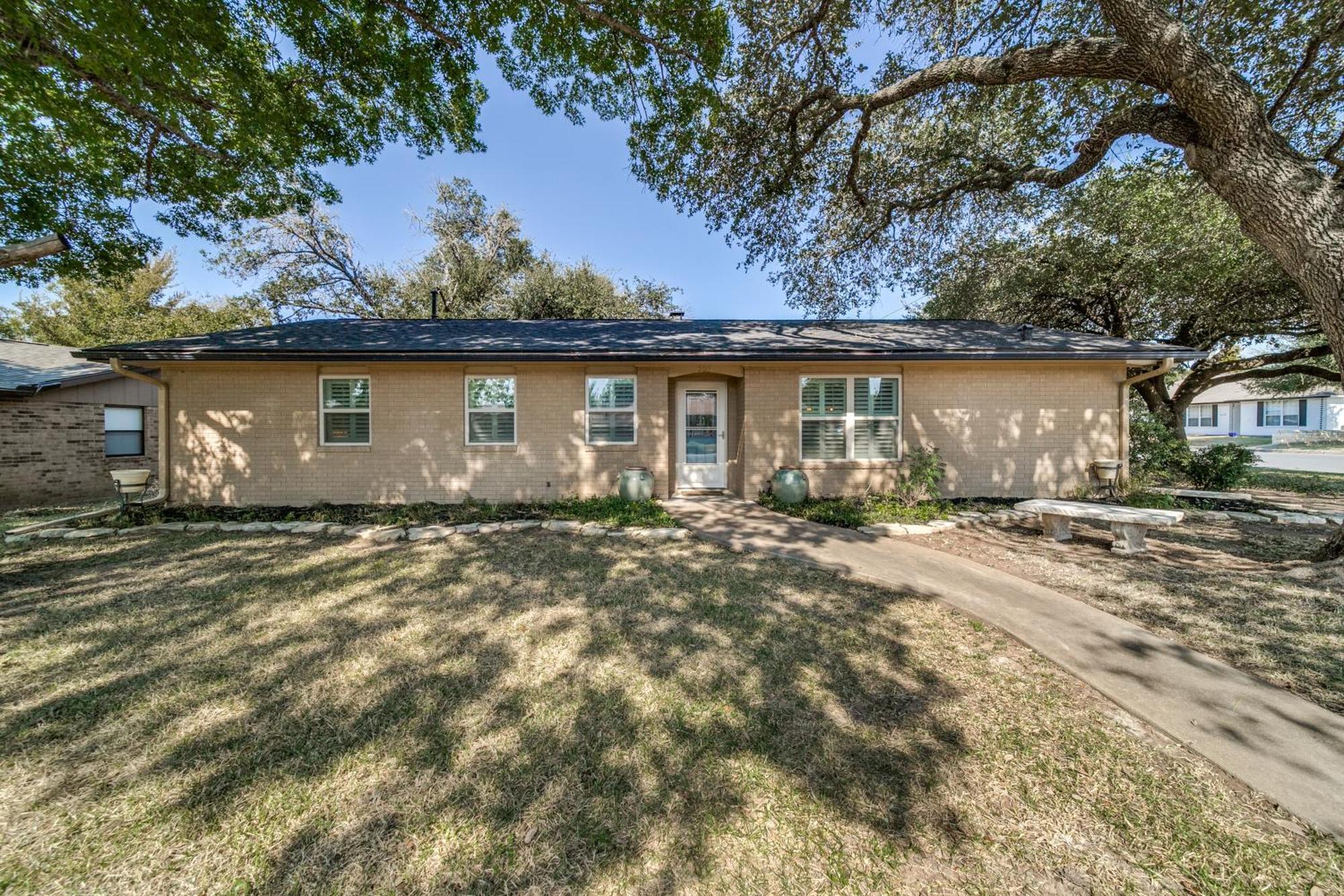 Charming Pet Friendly 4 Bdrm Home Mins To Main St And Wineries Fredericksburg Exterior photo
